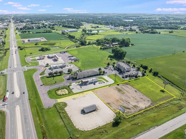 2237 N State Street , Fairmont, MN 56031