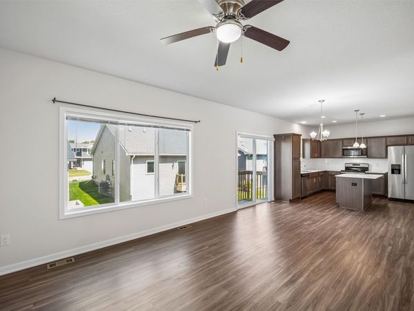 15137 Foxglove Lane, Urbandale, IA 50323