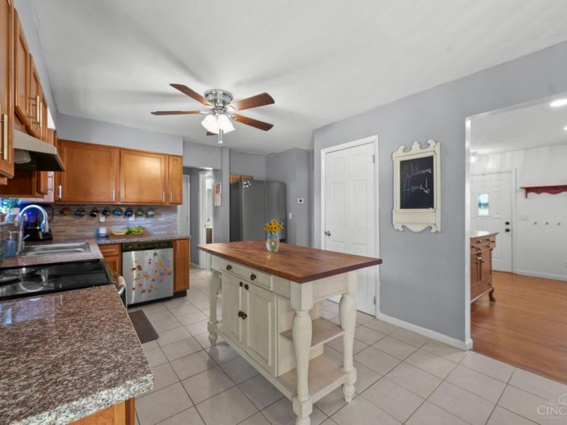 3736 Benhill Drive, Colerain Township, OH 45247 Photo 11