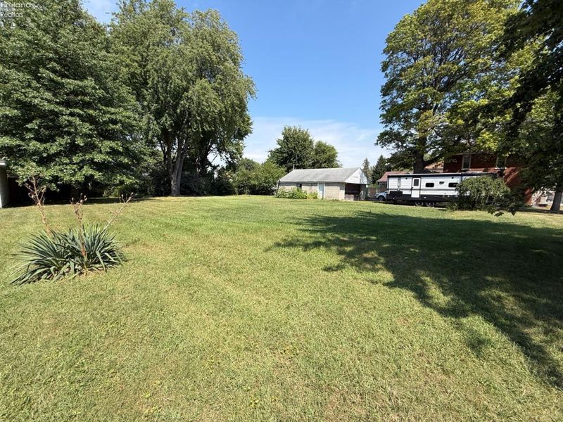 429 W Cherry Street, Clyde, OH 43410 Photo 3