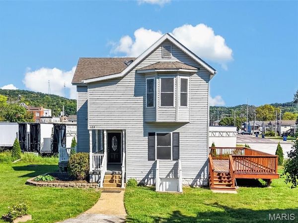 129 E Pacific Street , Pacific, MO 63069