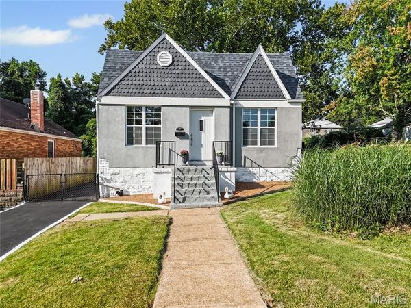 104 Shetland Drive , St Louis, MO 63125
