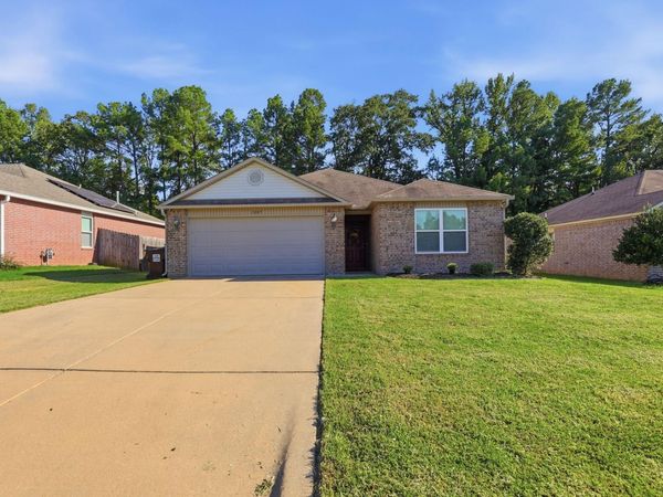 1089 Meadows Edge Drive, Alexander, AR 72002