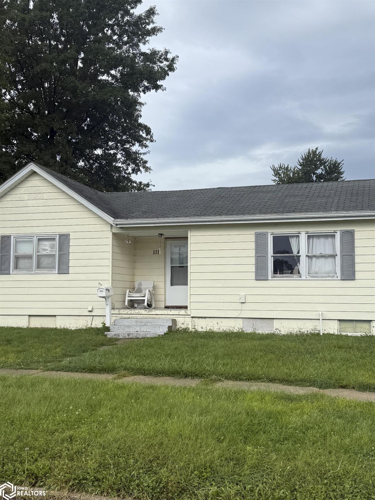 111 S 13th Street, Marshalltown, IA 50158 Main Photo