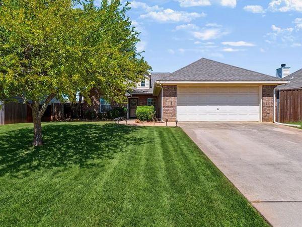 732 Countryside Drive, Aubrey, TX 76227