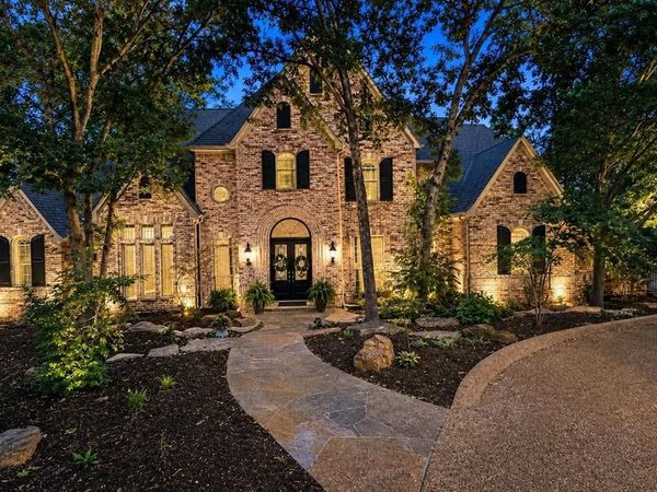 801 Huntington Court, Southlake, TX 76092