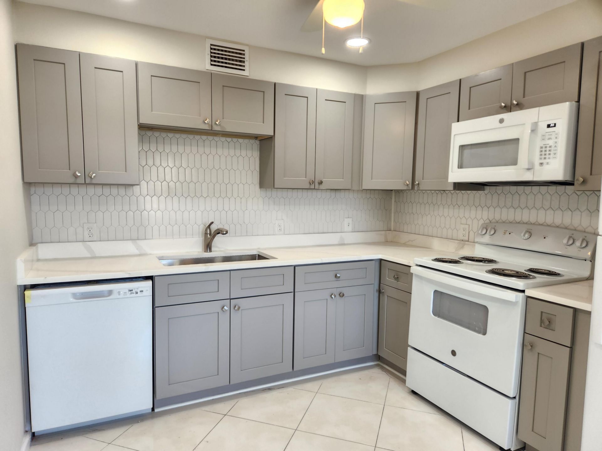 3025 Newcastle B, Boca Raton, FL 33434 Photo