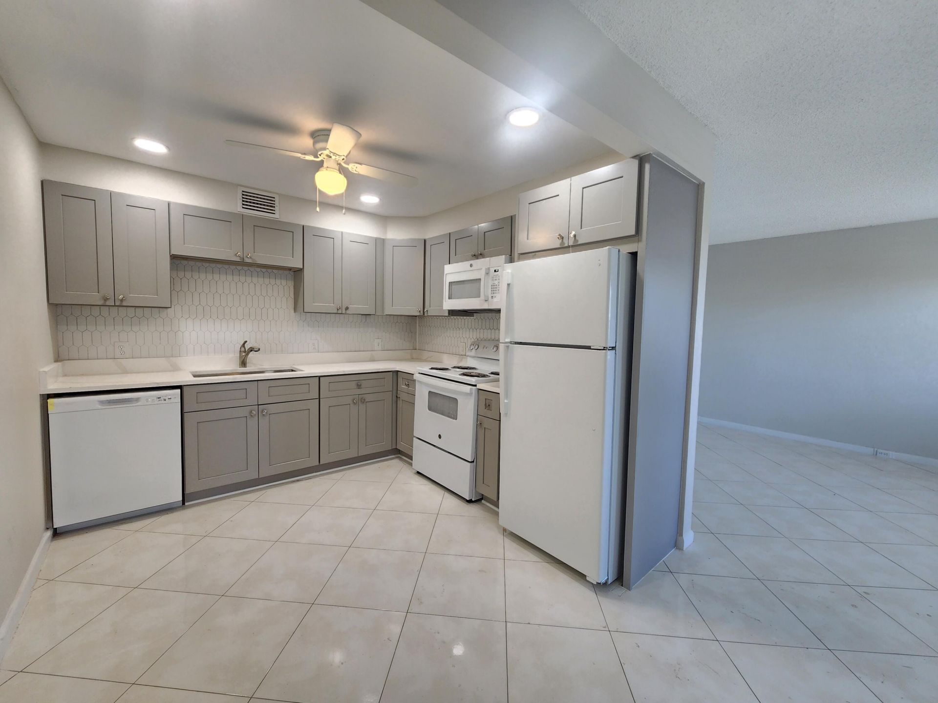 3025 Newcastle B, Boca Raton, FL 33434 Photo
