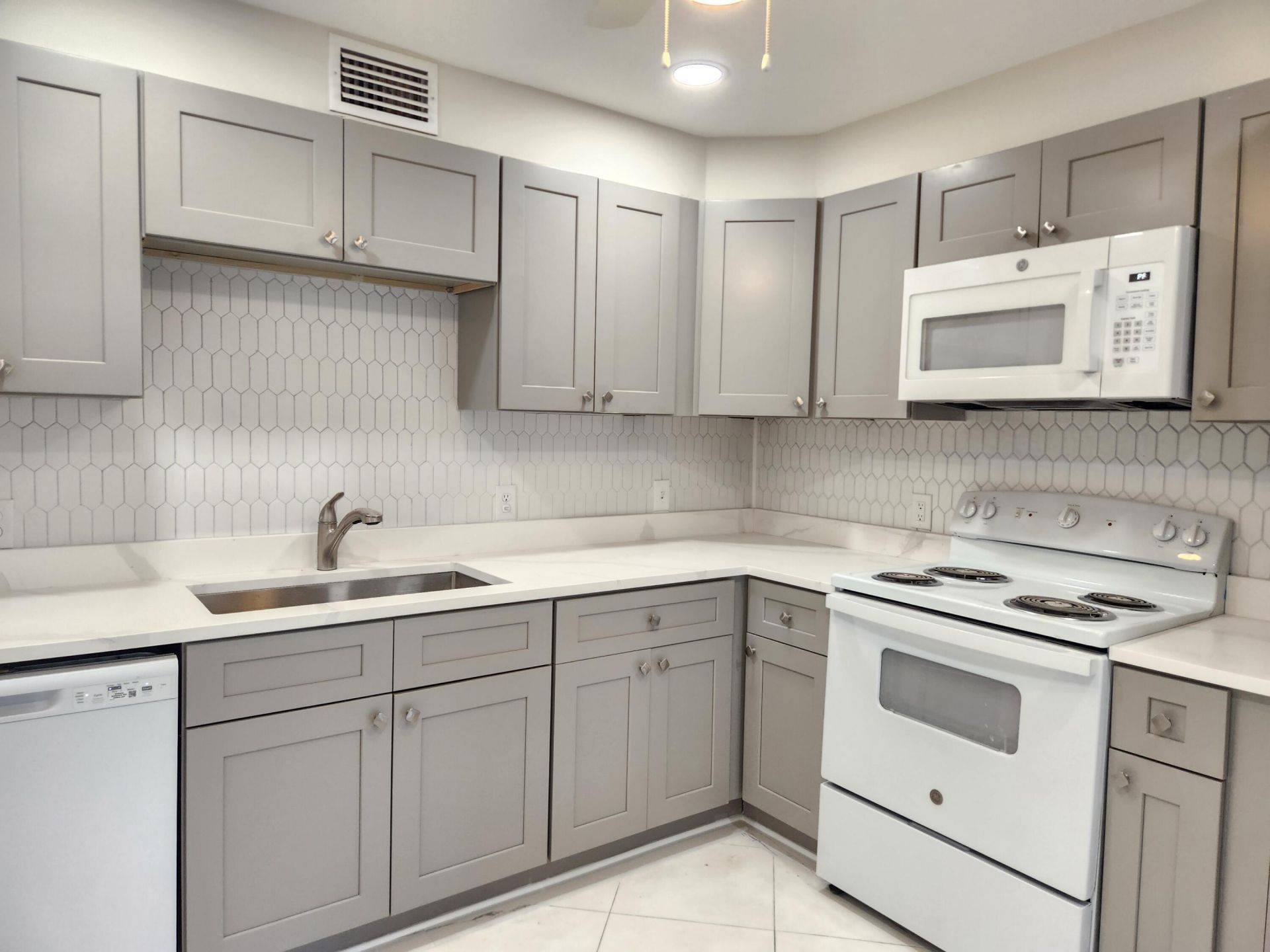 3025 Newcastle B, Boca Raton, FL 33434 Photo