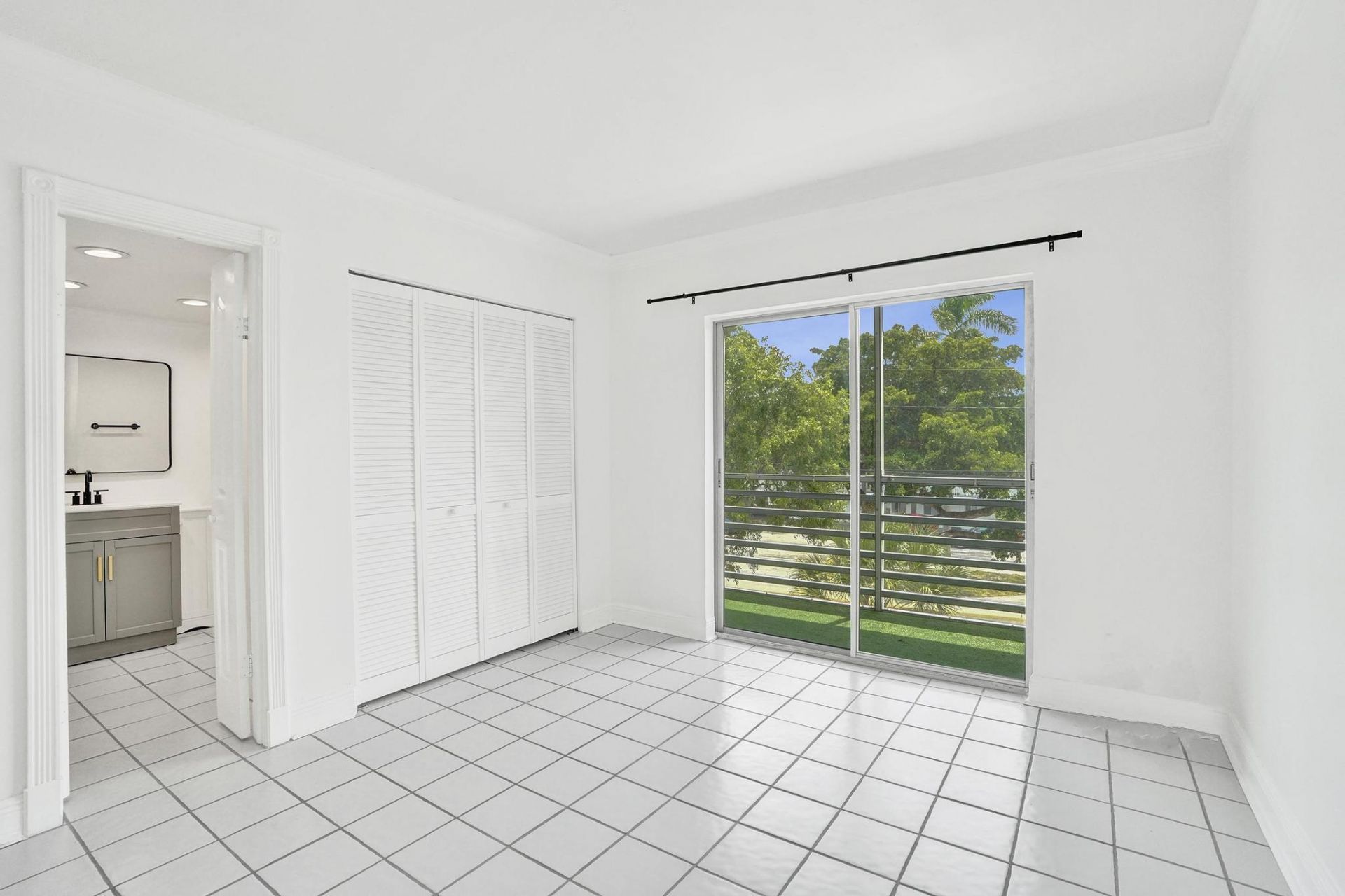 1407 NE 56th Street, Unit 309, Fort Lauderdale, FL 33334 Photo