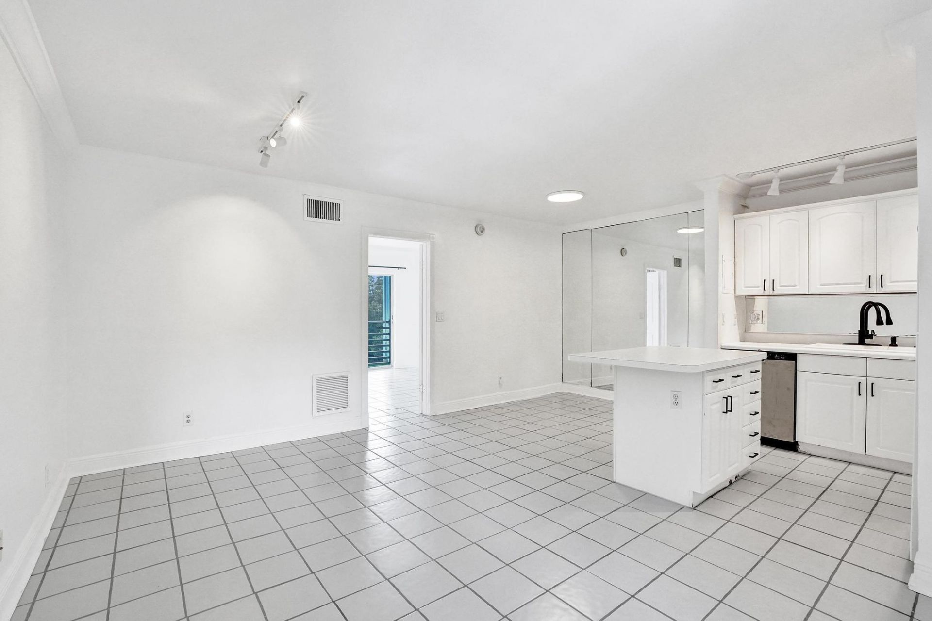 1407 NE 56th Street, Unit 309, Fort Lauderdale, FL 33334 Photo