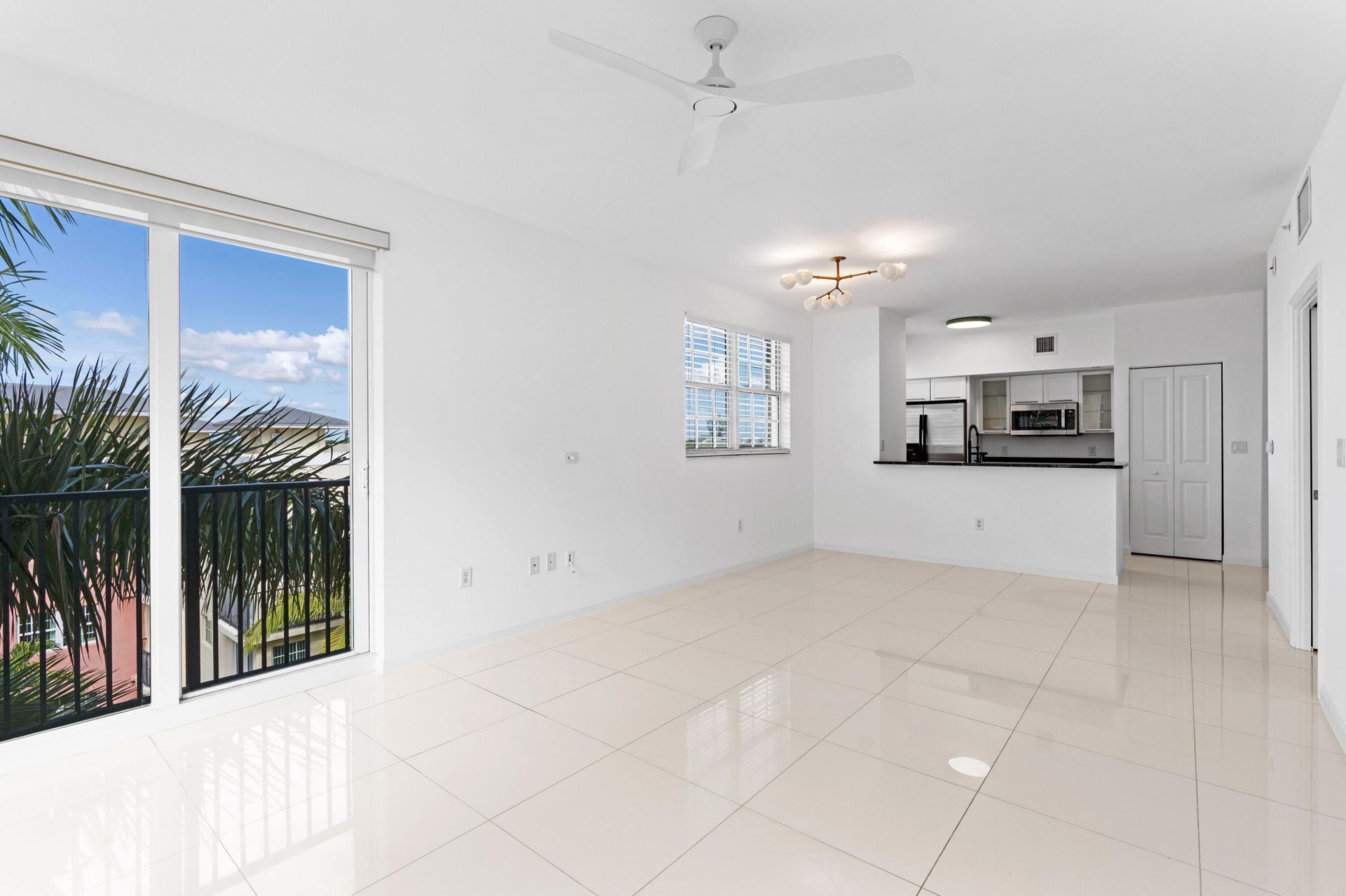 235 NE 1st Street, Unit 505, Delray Beach, FL 33444 Photo