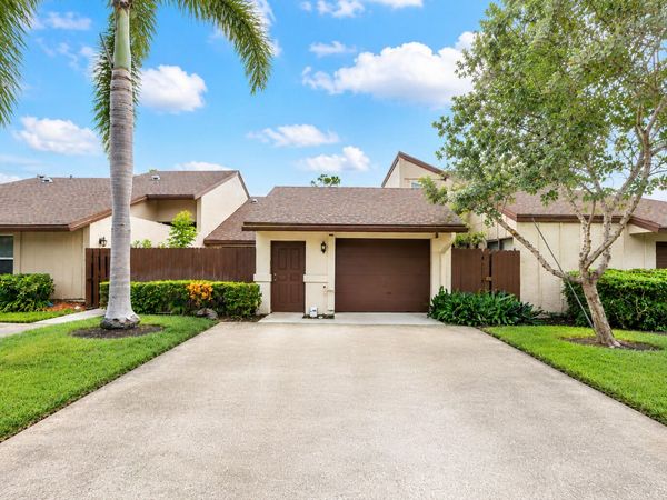 22686 Vistawood Way, Boca Raton, FL 33428