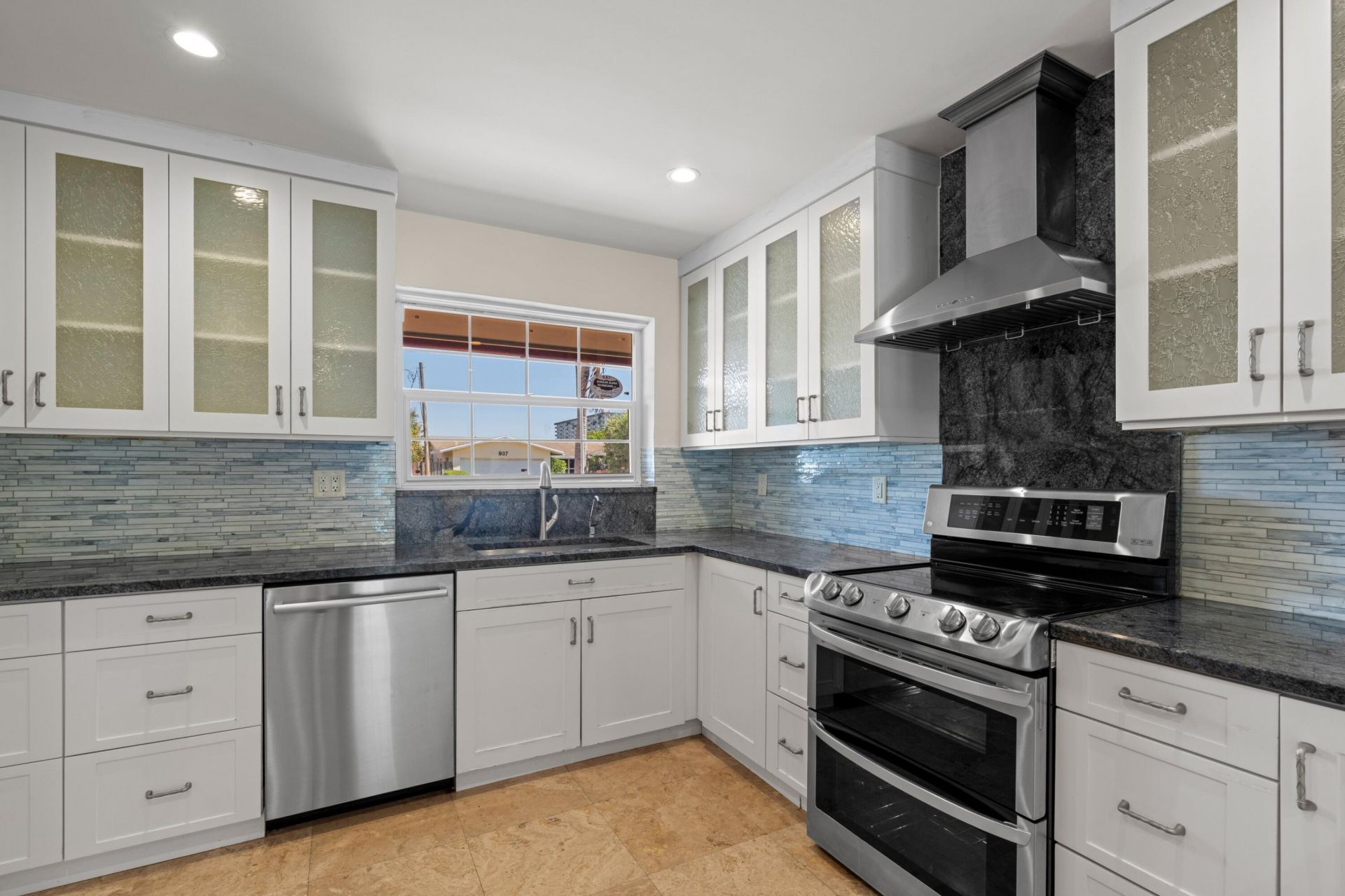 930 SE 10th Court, Pompano Beach, FL 33060 Photo