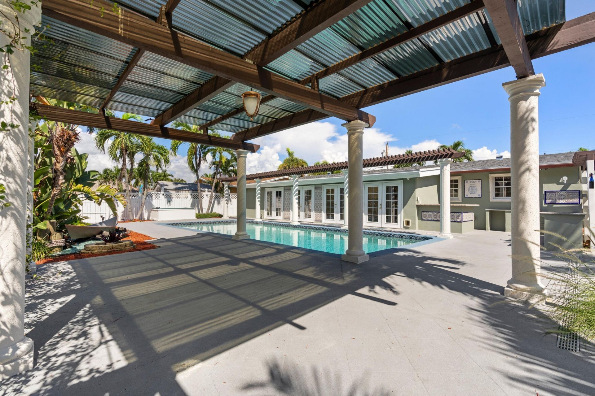 930 SE 10th Court, Pompano Beach, FL 33060 Photo