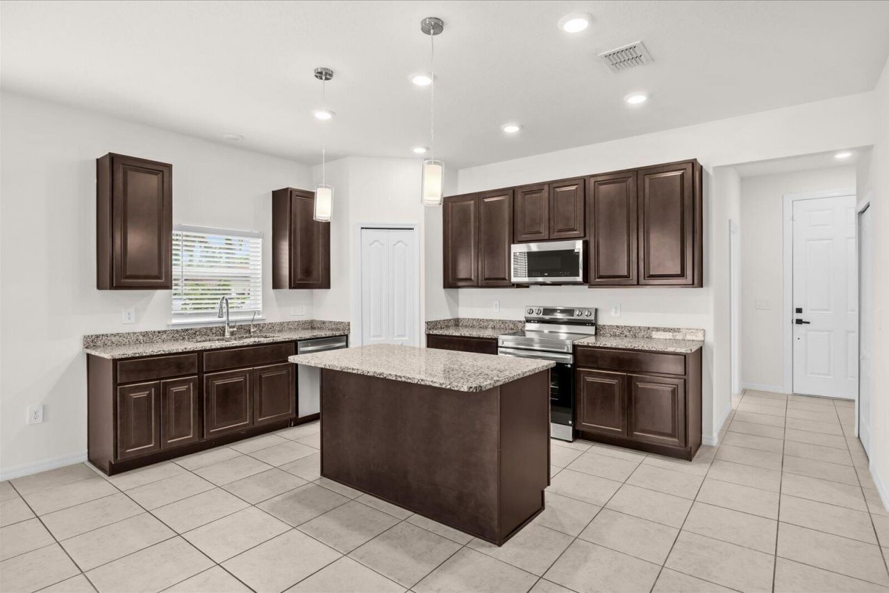 3232 SE Quay Street, Port Saint Lucie, FL 34984 Photo