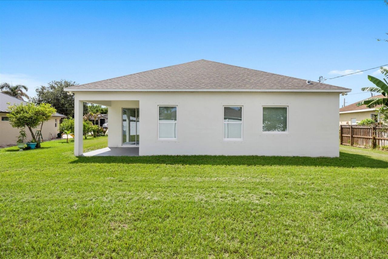 3232 SE Quay Street, Port Saint Lucie, FL 34984 Photo