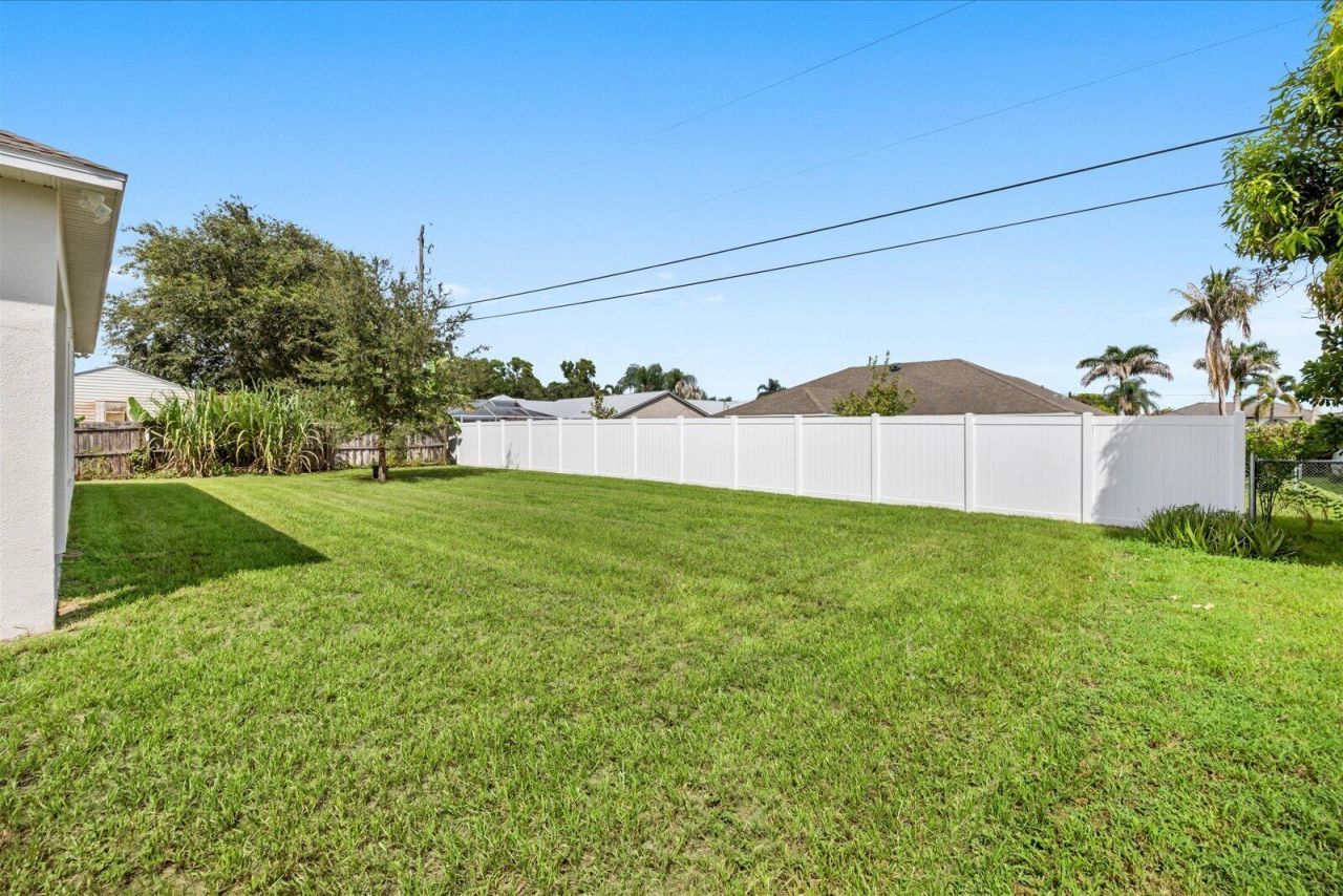 3232 SE Quay Street, Port Saint Lucie, FL 34984 Photo