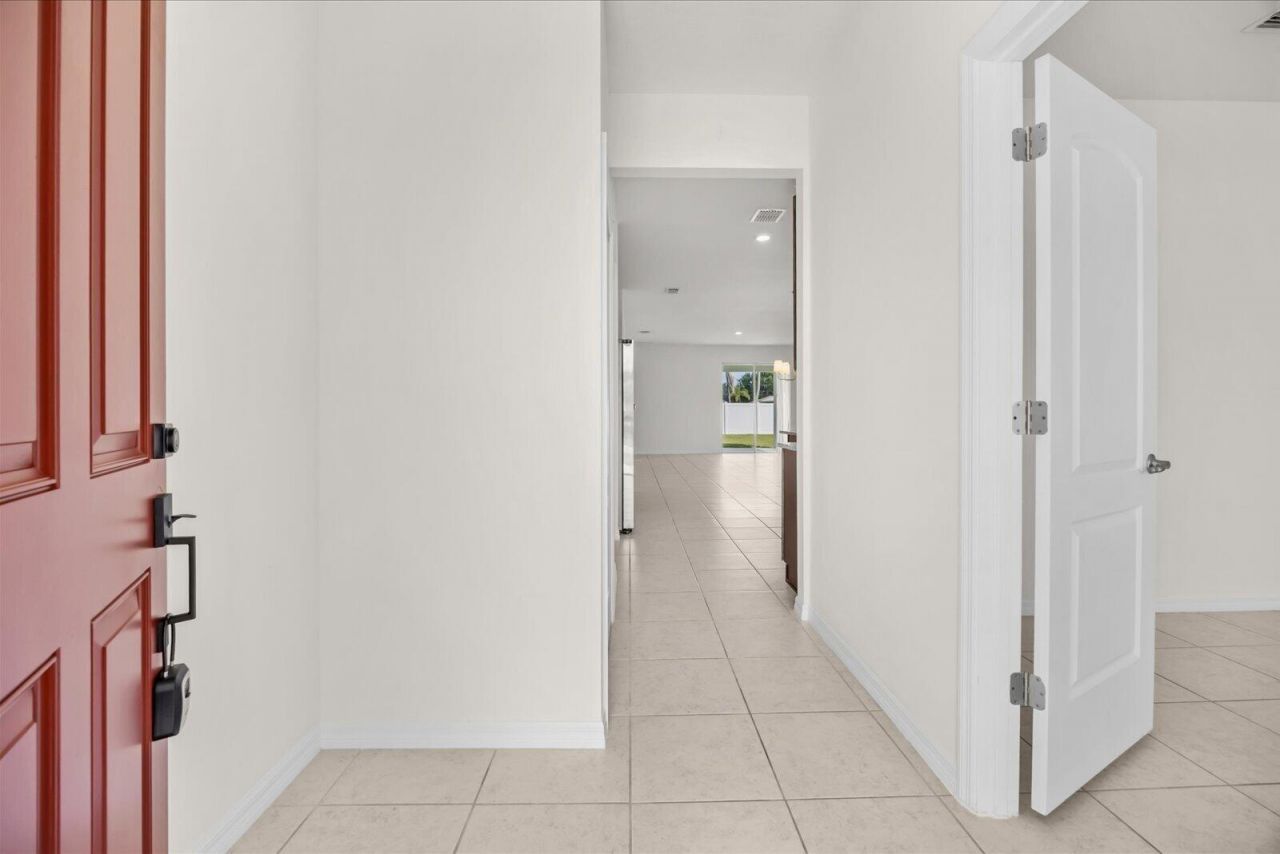 3232 SE Quay Street, Port Saint Lucie, FL 34984 Photo