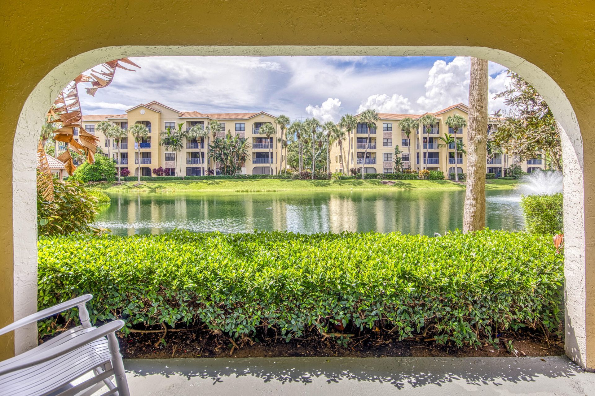 800 Uno Lago Drive, Unit 105, Juno Beach, FL 33408 Photo