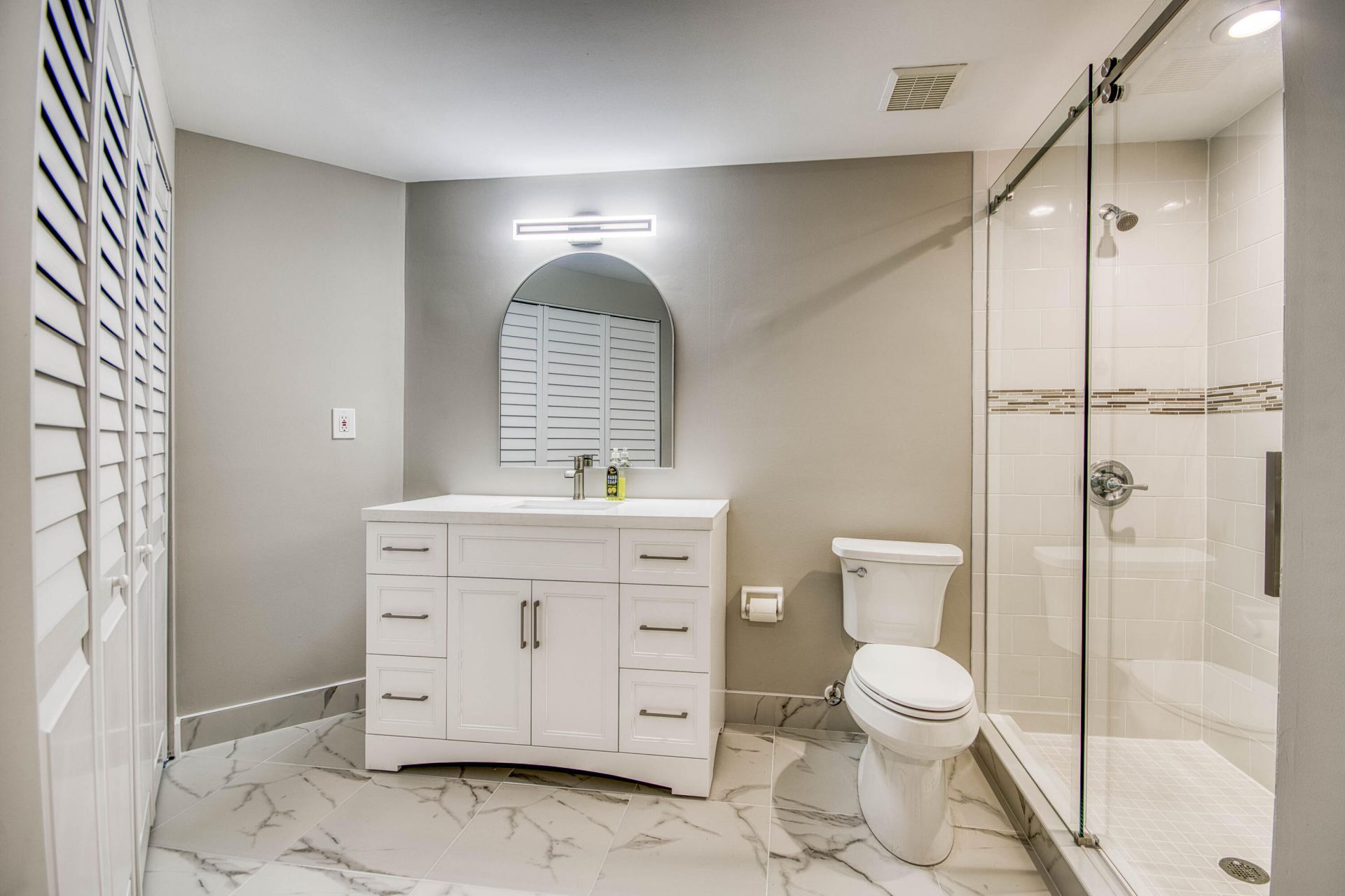 800 Uno Lago Drive, Unit 105, Juno Beach, FL 33408 Photo