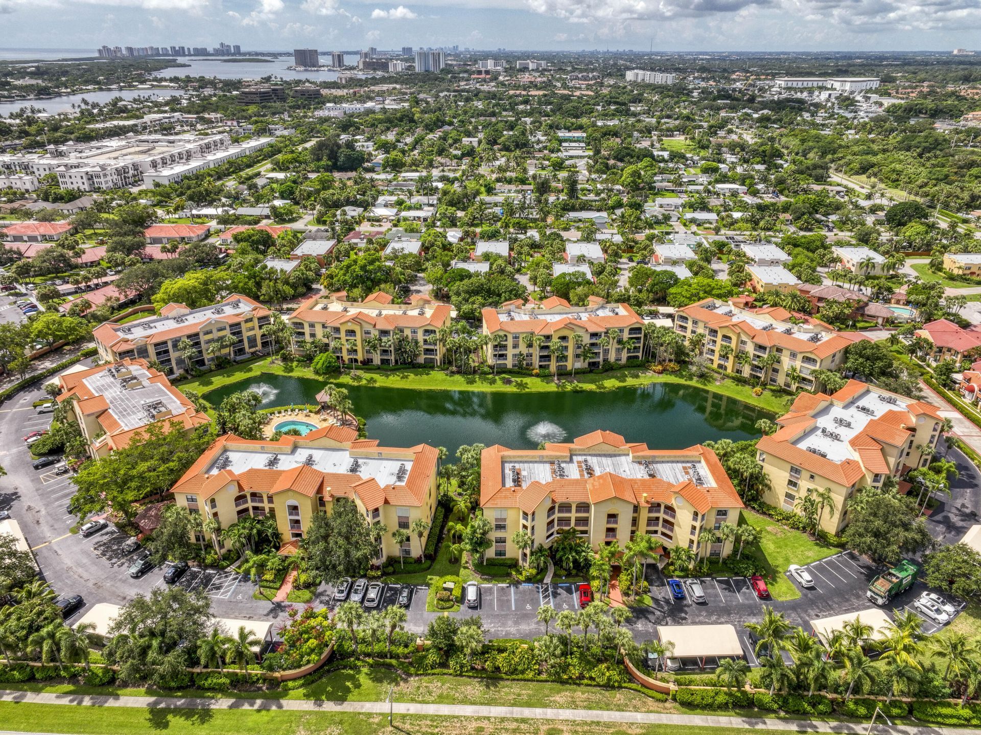 800 Uno Lago Drive, Unit 105, Juno Beach, FL 33408 Photo