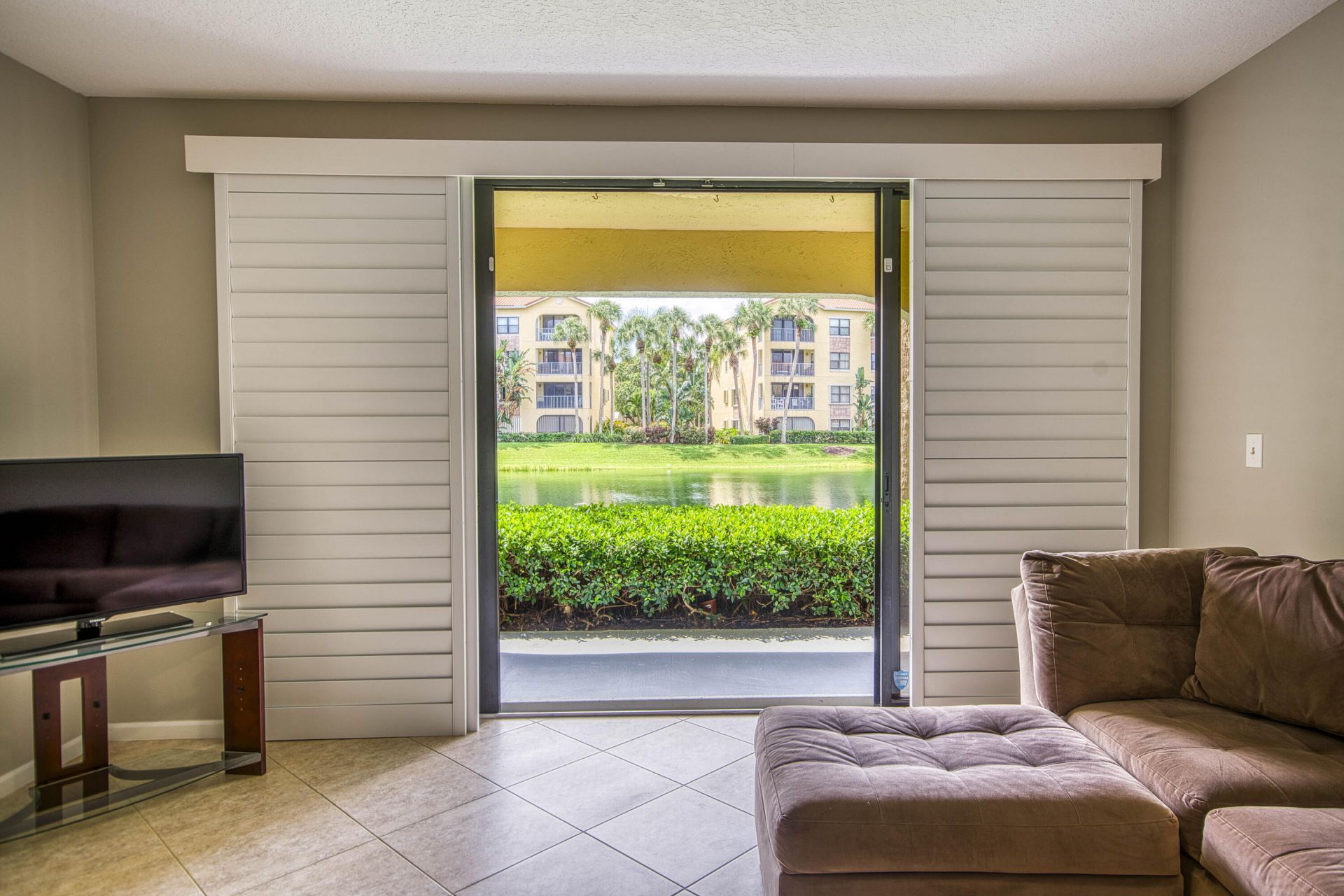 800 Uno Lago Drive, Unit 105, Juno Beach, FL 33408 Photo