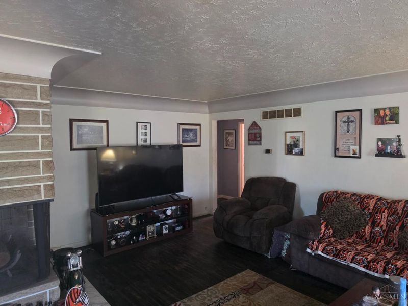 6230 Charity Drive, Green Township, OH 45248 Photo 2