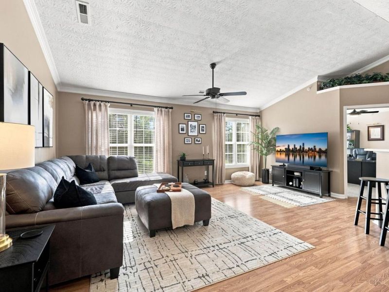 515 Heritage Green Drive, Monroe, OH 45050 Photo 14