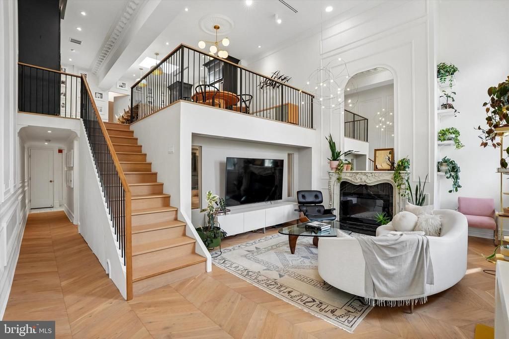 1035 SPRUCE STREET , PHILADELPHIA, PA 19107