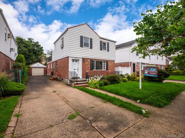 75-19 171st Street , Fresh Meadows, NY 11366