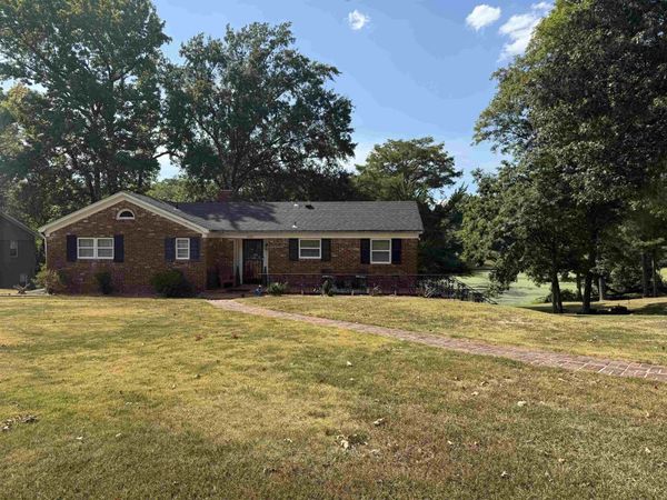 4785 LAKERIDGE DR, Memphis, TN 38109
