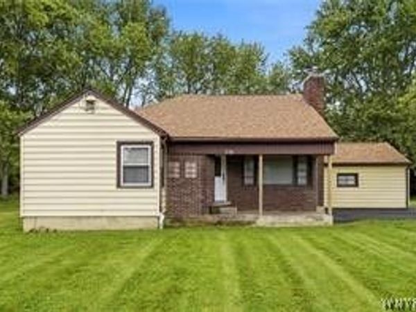 738 Upper Mountain Road , Lewiston, NY 14092