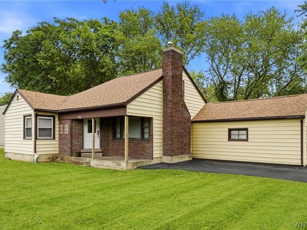 738 Upper Mountain Road, Lewiston, NY 14092