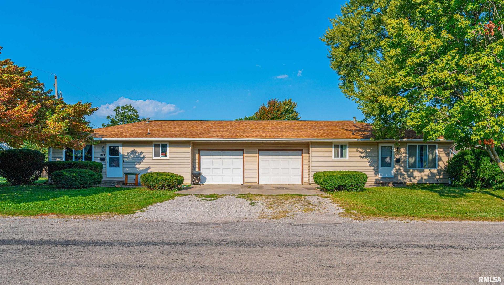 201 S Madison Street, Lincoln, IL 62656 Main Photo