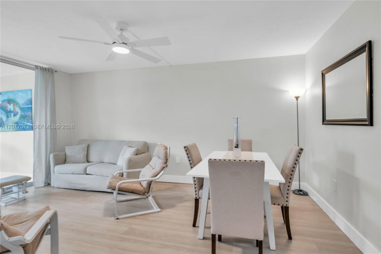 9091 Lime Bay Blvd, Unit 211, Tamarac, FL 33321 Photo