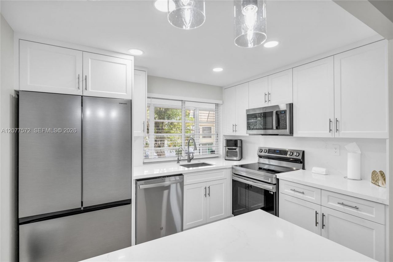 9091 Lime Bay Blvd, Unit 211, Tamarac, FL 33321 Photo
