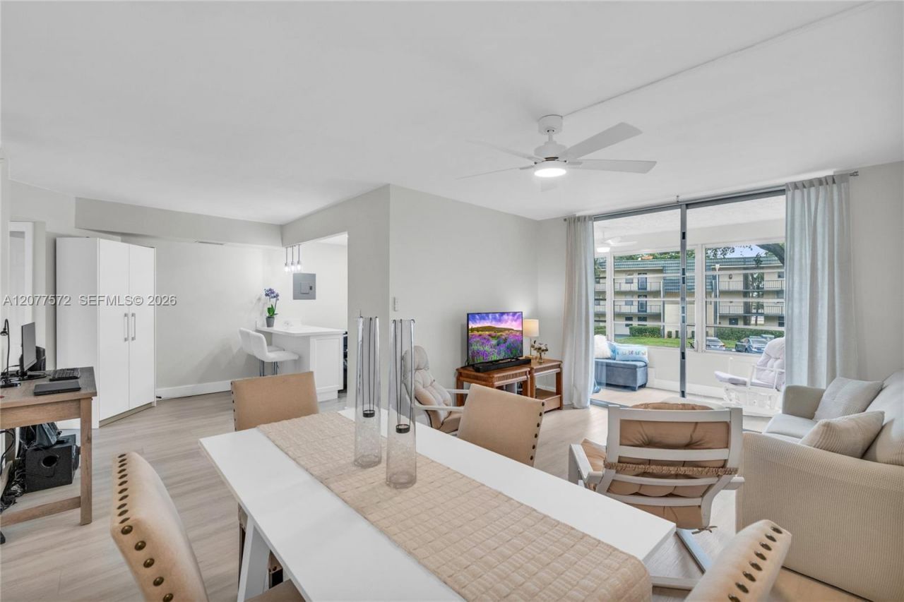 9091 Lime Bay Blvd, Unit 211, Tamarac, FL 33321 Photo