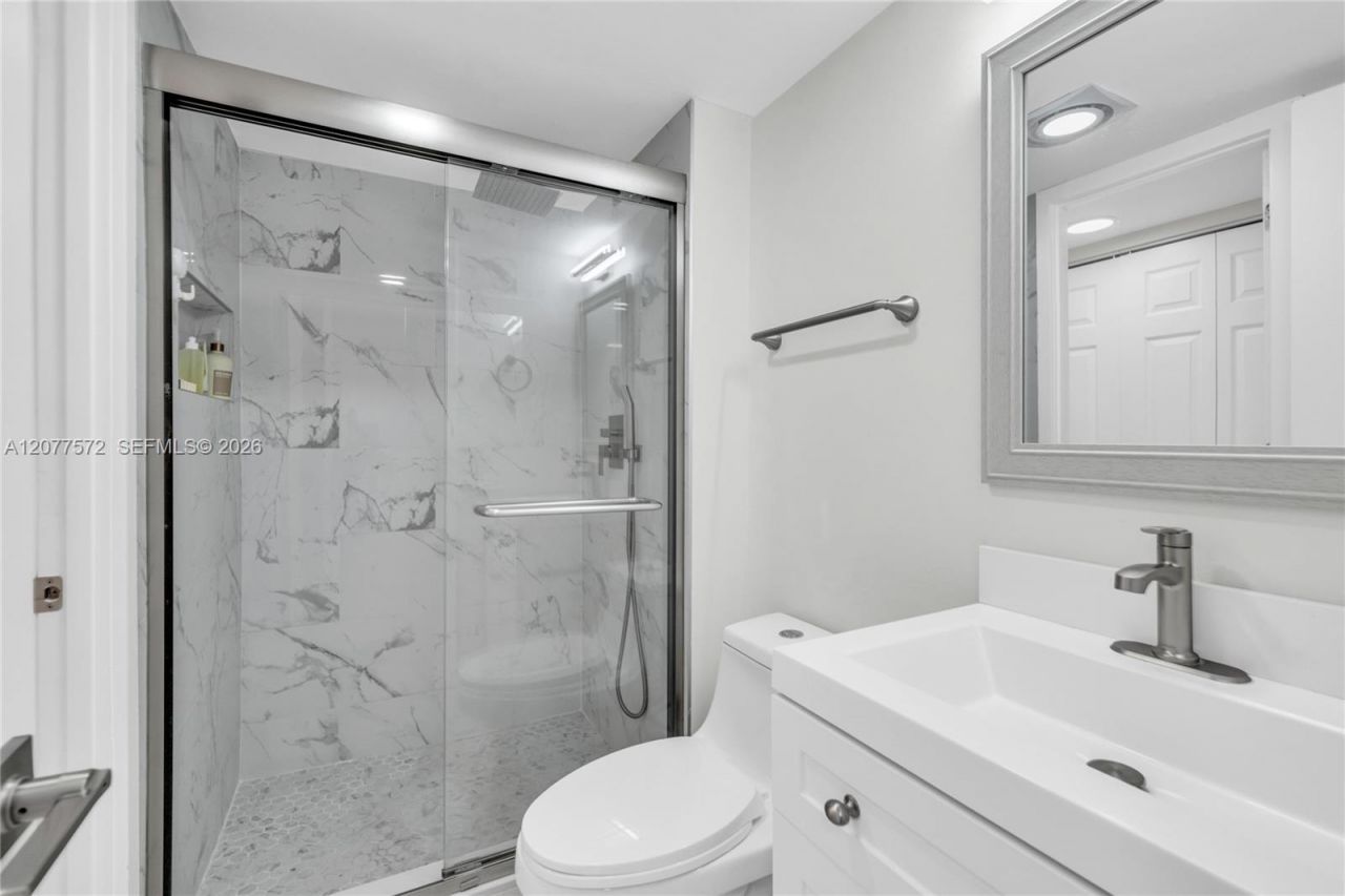 9091 Lime Bay Blvd, Unit 211, Tamarac, FL 33321 Photo
