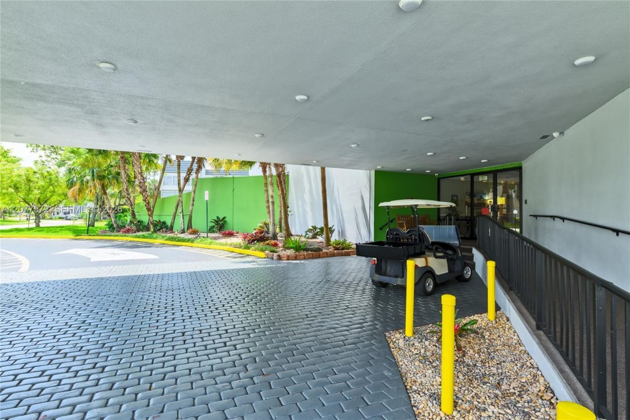 9091 Lime Bay Blvd, Unit 211, Tamarac, FL 33321 Photo
