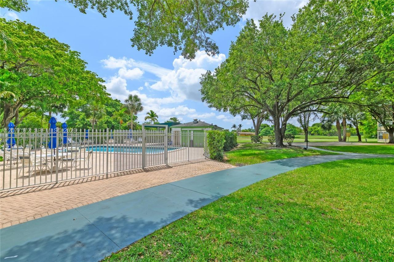 9091 Lime Bay Blvd, Unit 211, Tamarac, FL 33321 Photo