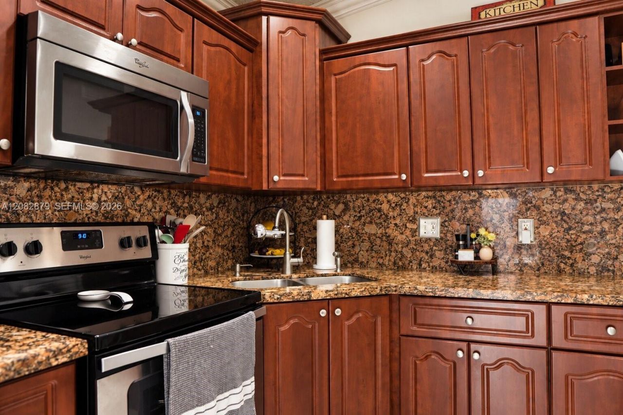 7001 W 35th Ave , Unit 290, Hialeah, FL 33018 Photo
