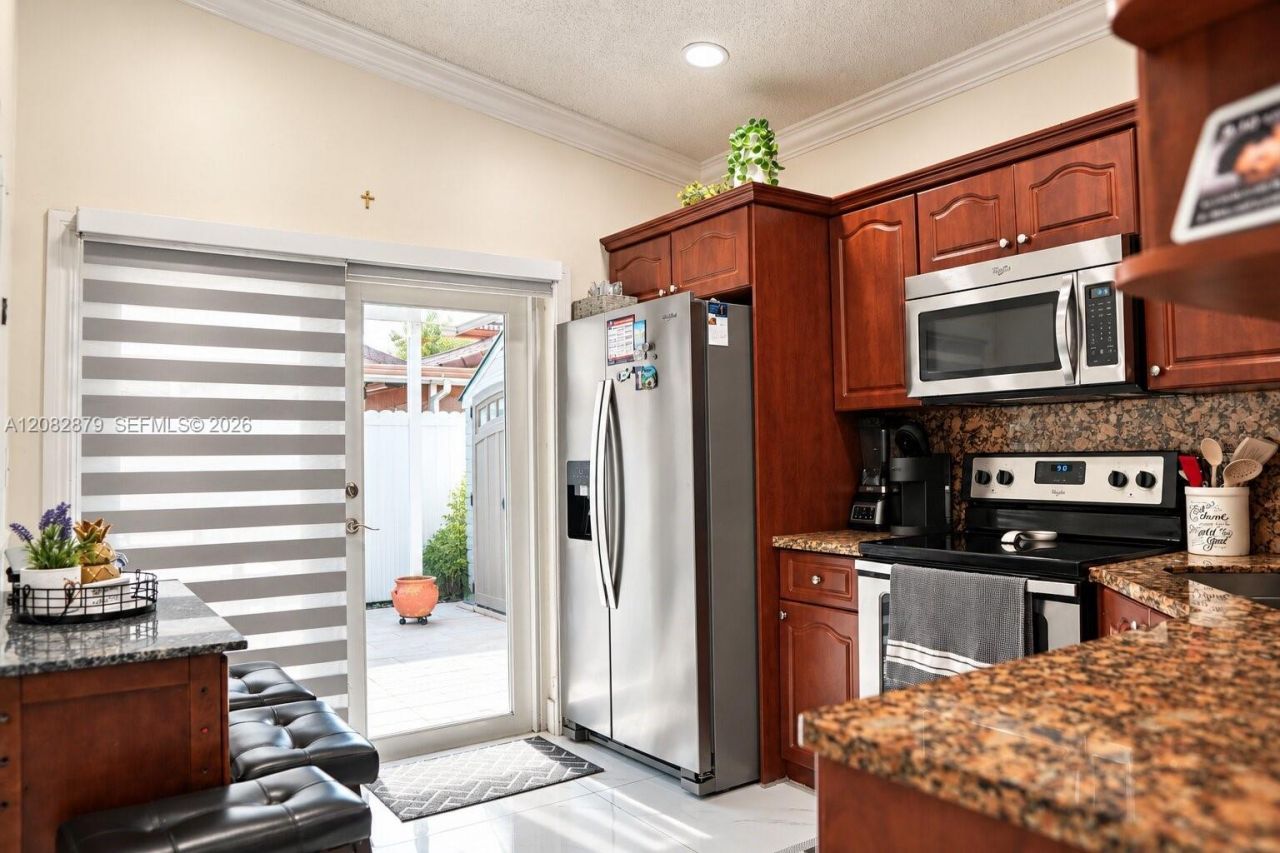 7001 W 35th Ave , Unit 290, Hialeah, FL 33018 Photo