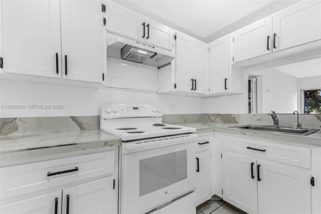 6825 W Flagler St, Unit 202, Miami, FL 33144 Photo