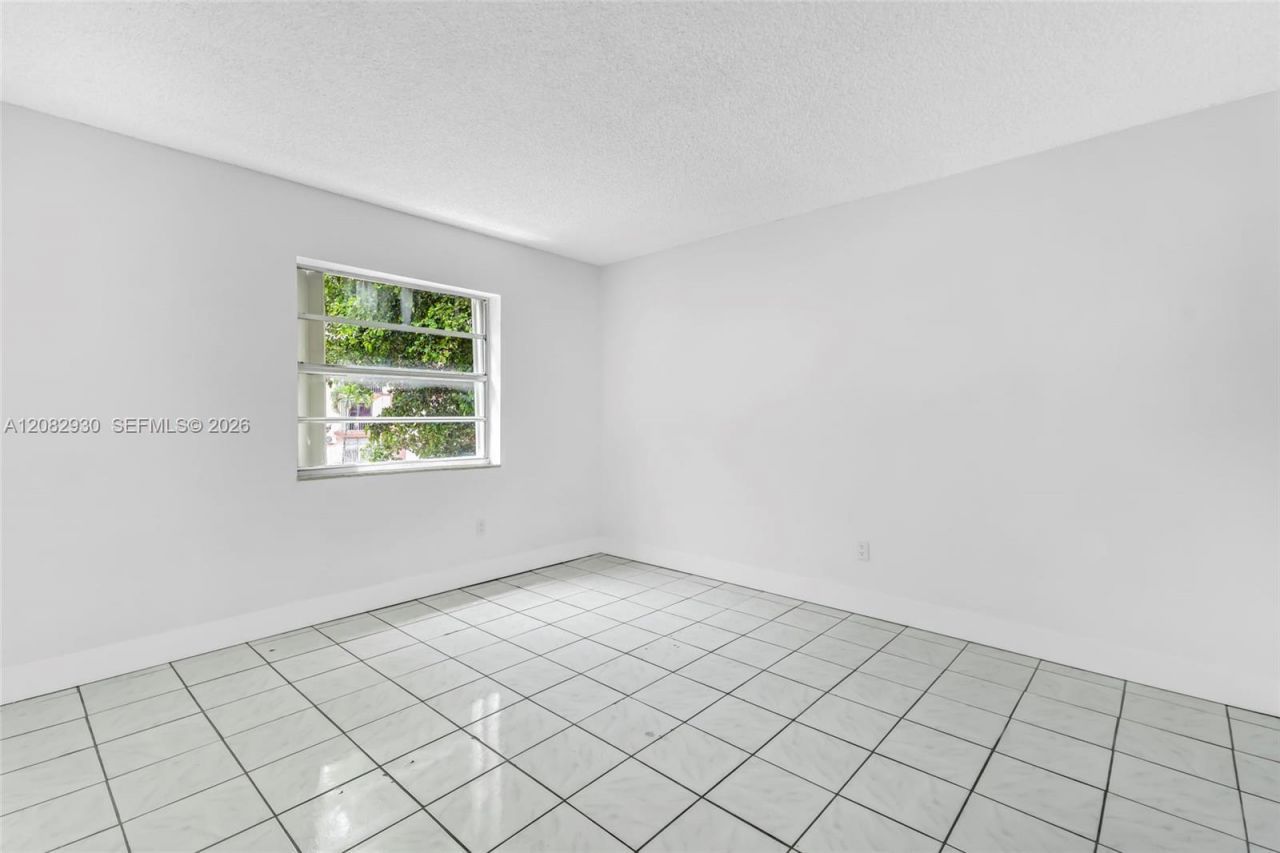 6825 W Flagler St, Unit 202, Miami, FL 33144 Photo