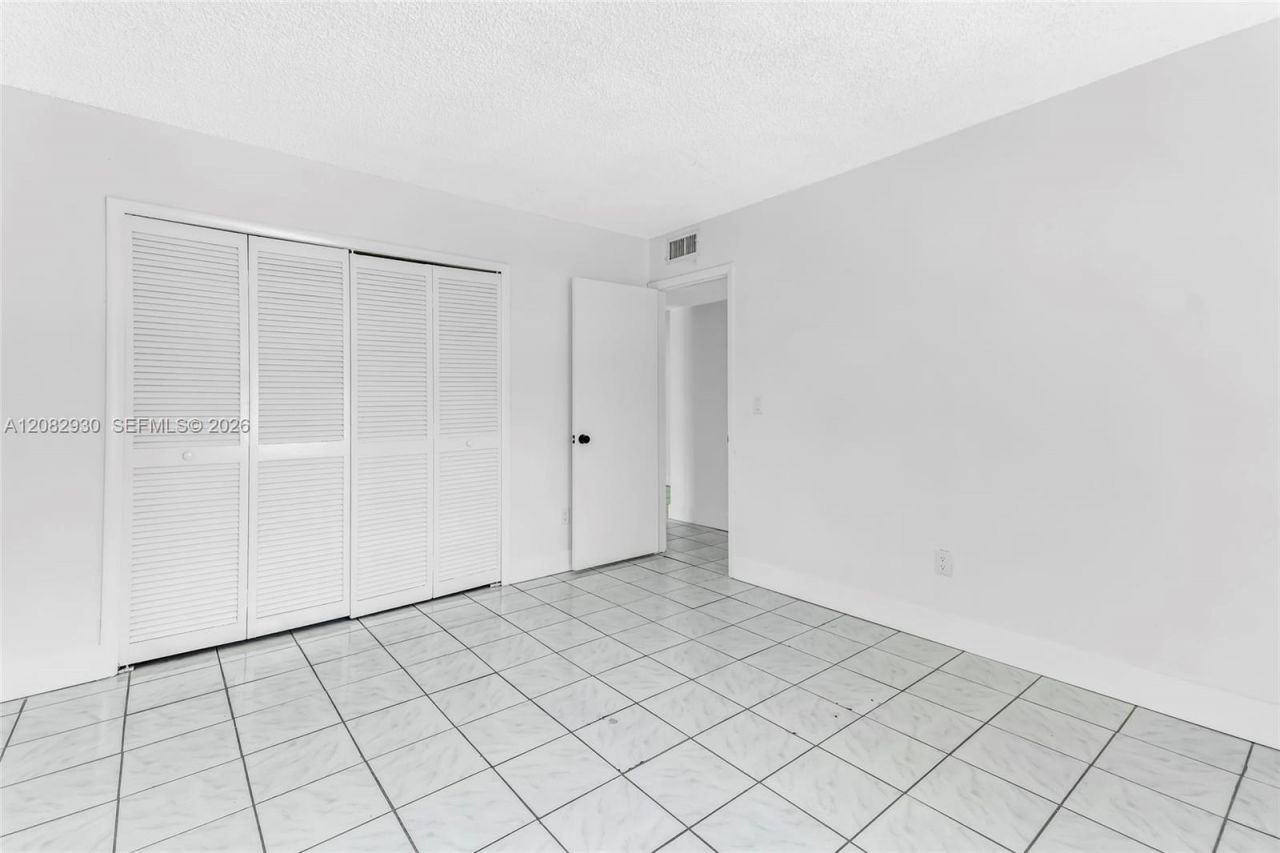 6825 W Flagler St, Unit 202, Miami, FL 33144 Photo
