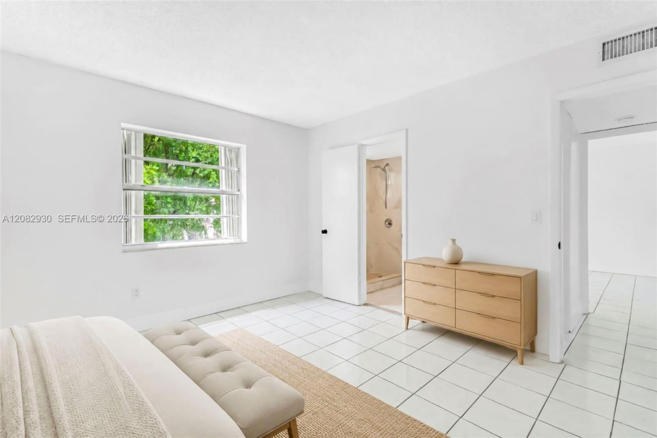 6825 W Flagler St, Unit 202, Miami, FL 33144 Photo
