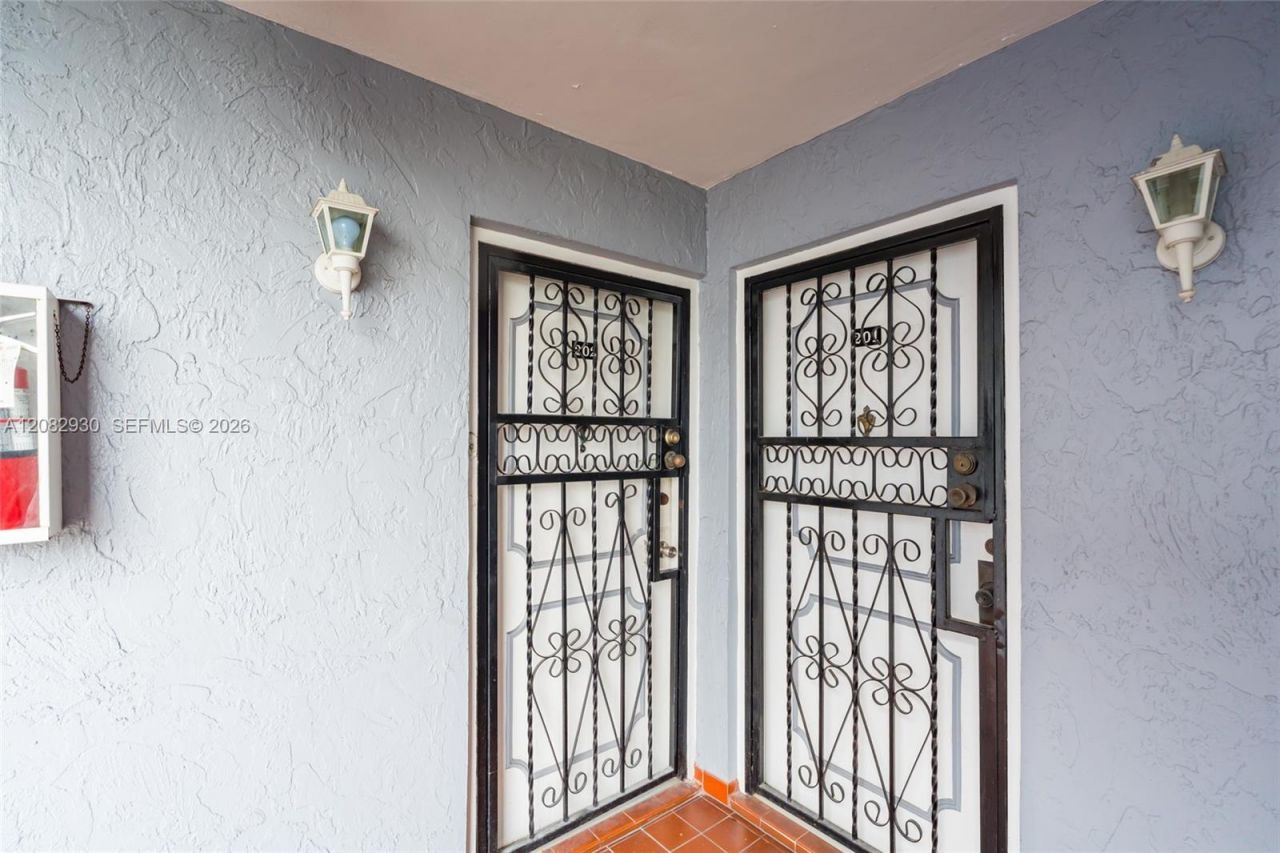 6825 W Flagler St, Unit 202, Miami, FL 33144 Photo