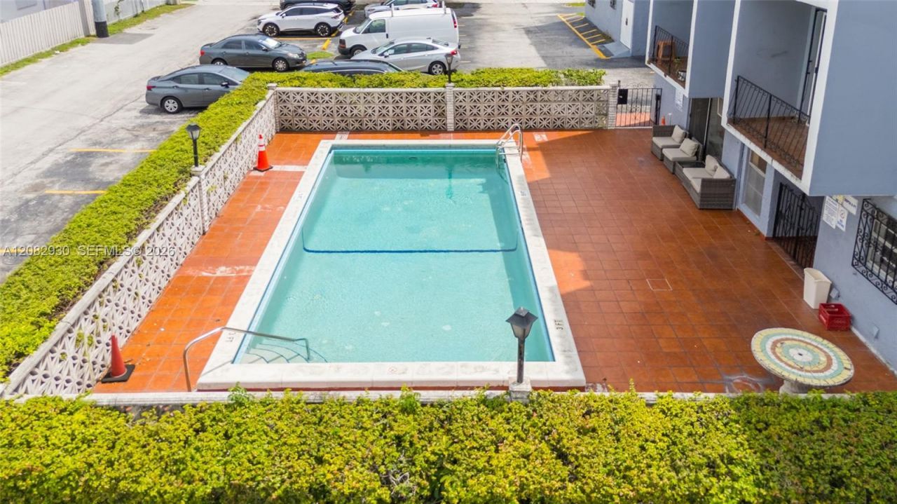 6825 W Flagler St, Unit 202, Miami, FL 33144 Photo