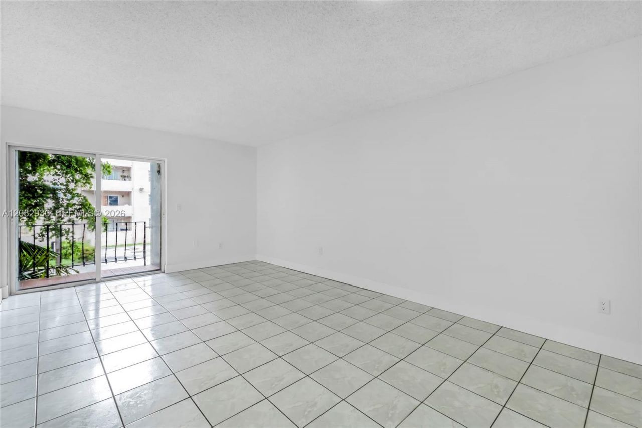 6825 W Flagler St, Unit 202, Miami, FL 33144 Photo